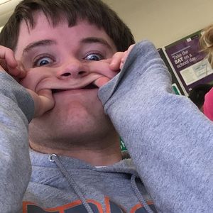 Meet your Posher, Carter